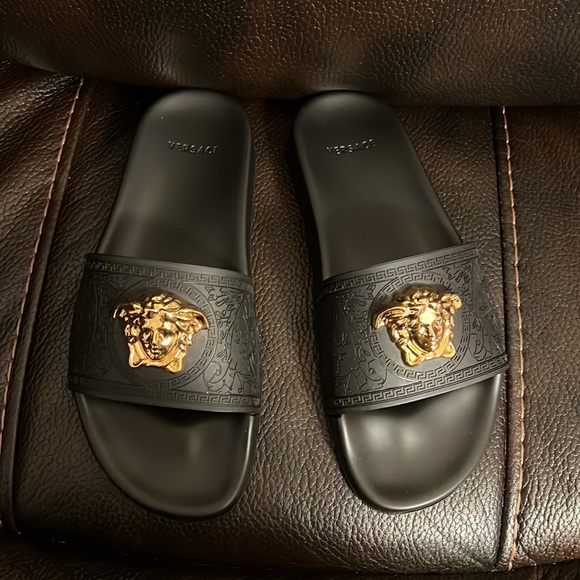 Versace La Medusa plaque logo monogram sandal slides flip flops NEW - Picture 4 of 9
